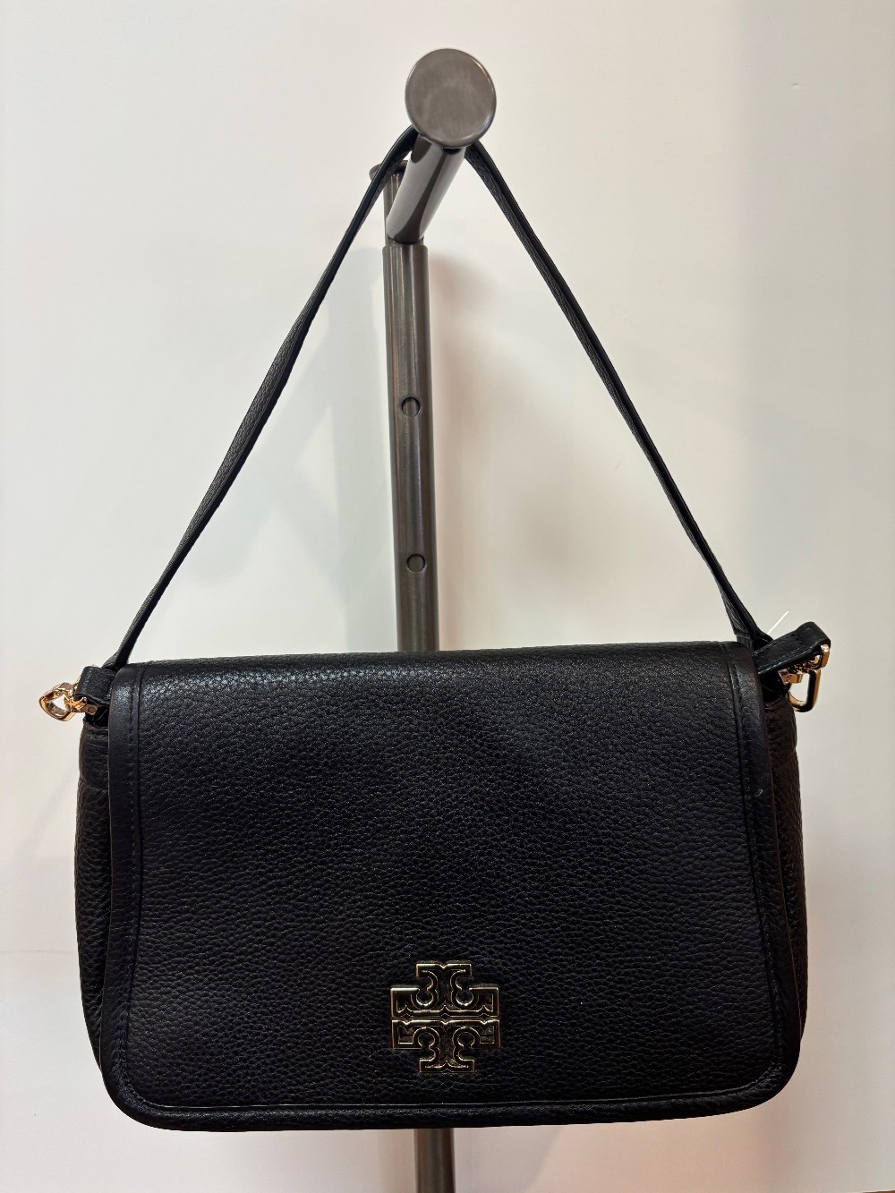TORY BURCH BLACK LEATHER FLAPOVER BAG / 12X8