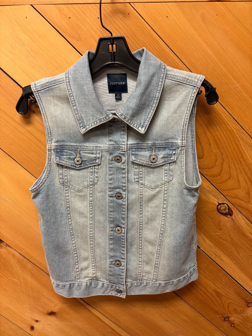 JUST USA LT DENIM VEST / SMALL