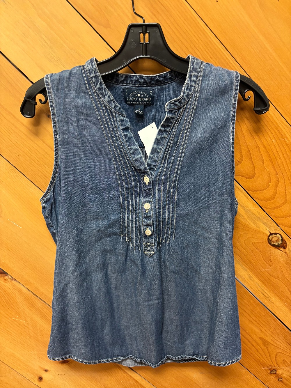 LUCKY BRAND DENIM CHAMBRAY TANK BLOUSE / S