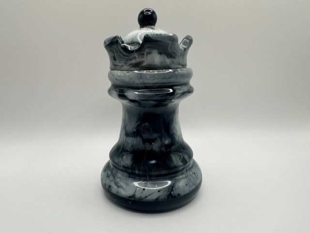 DD black and white marbled resin chess queen