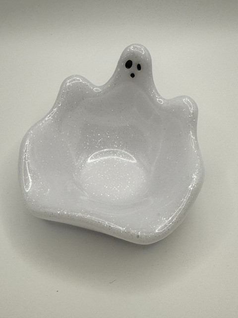 DD Ghostly resin trinket dish