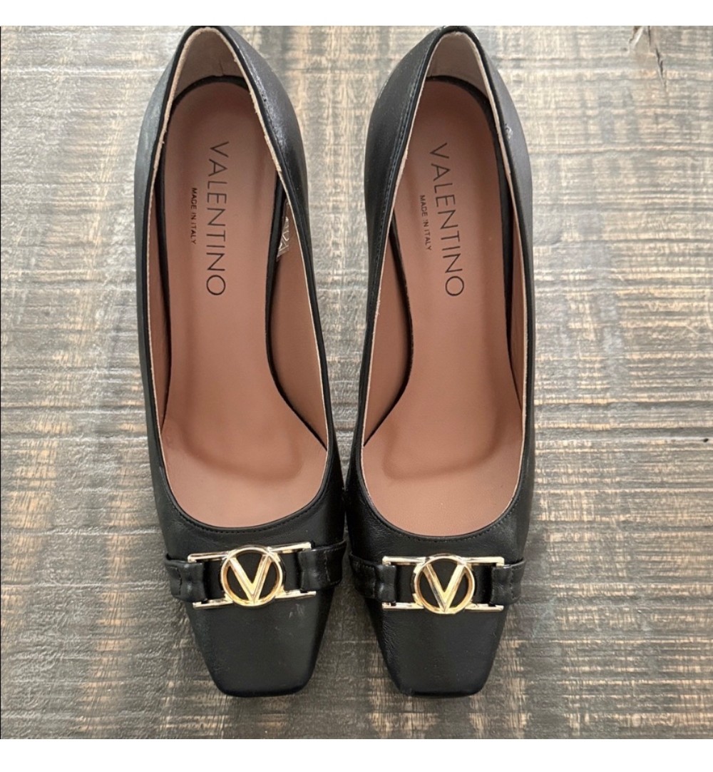 Shoes & Footwear