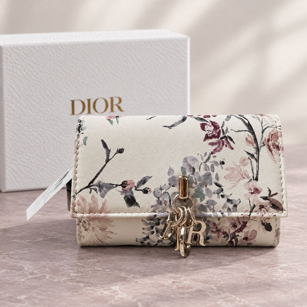 Handbags & Accessories