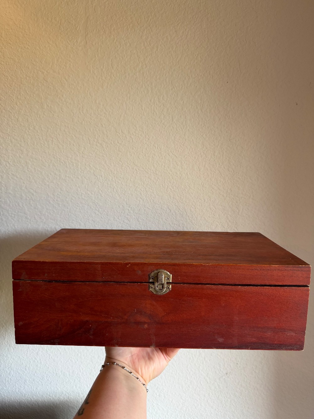 ADA Vintage Decanter Box/Glass Storage