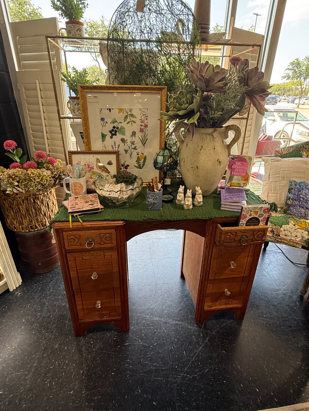 RMR - Vintage Kneehole Vanity Desk