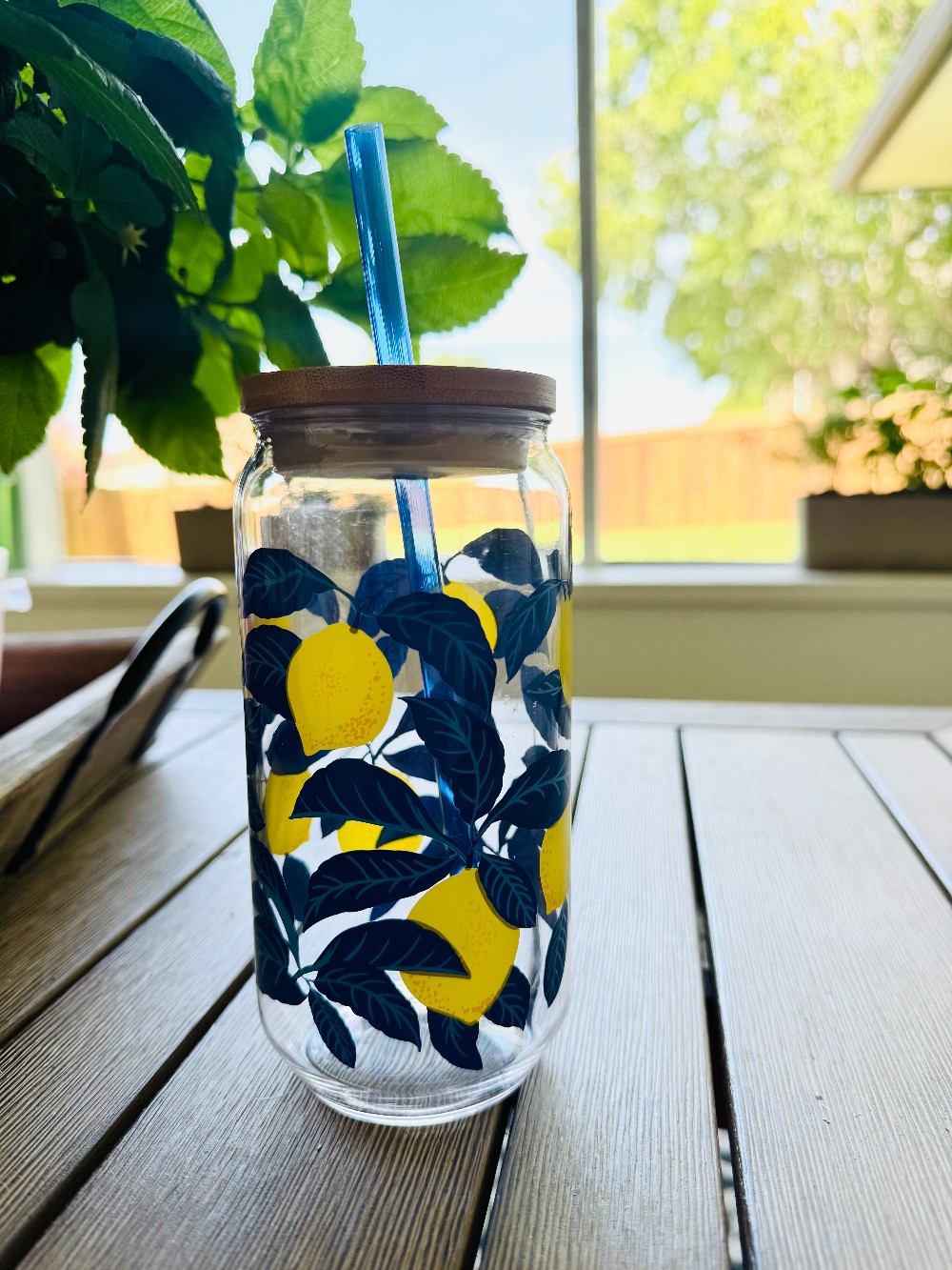 ADA Summer Plastic Cup w Wood Lid and Straw