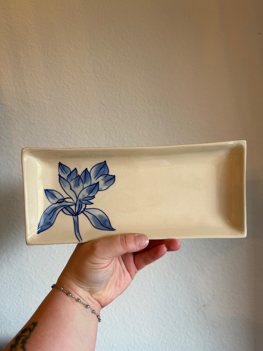 ADA Ellementry Dish with Blue Flower