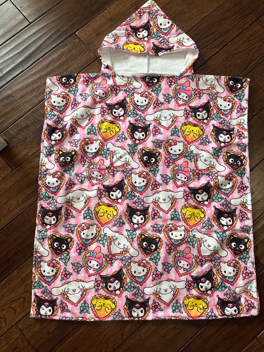 Hooded Towel Sanrio Stripes
