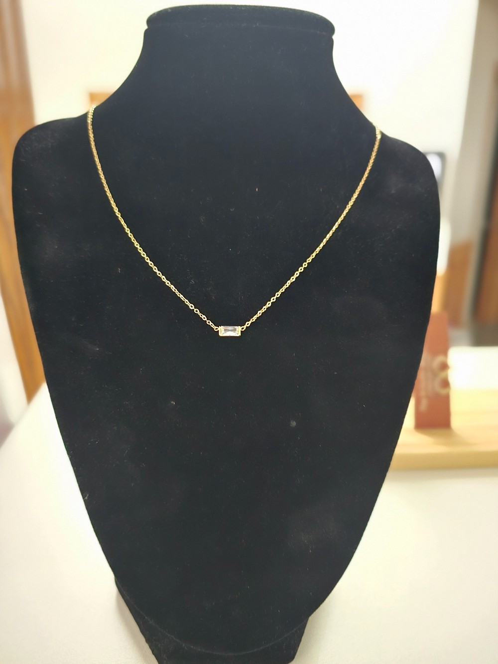 Moissanite Solitare Pendant with chain