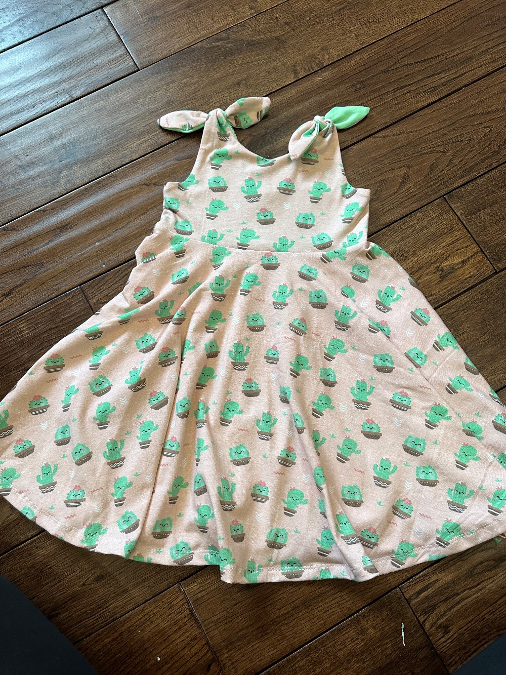 Size: 4T Tie Strap Twirl Cactus