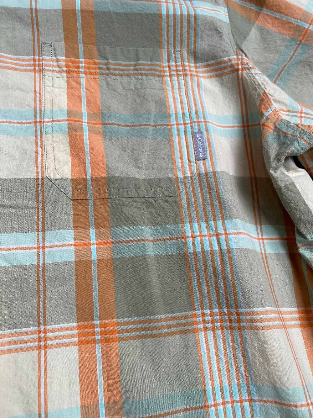 Columbia Plaid SS Button Up