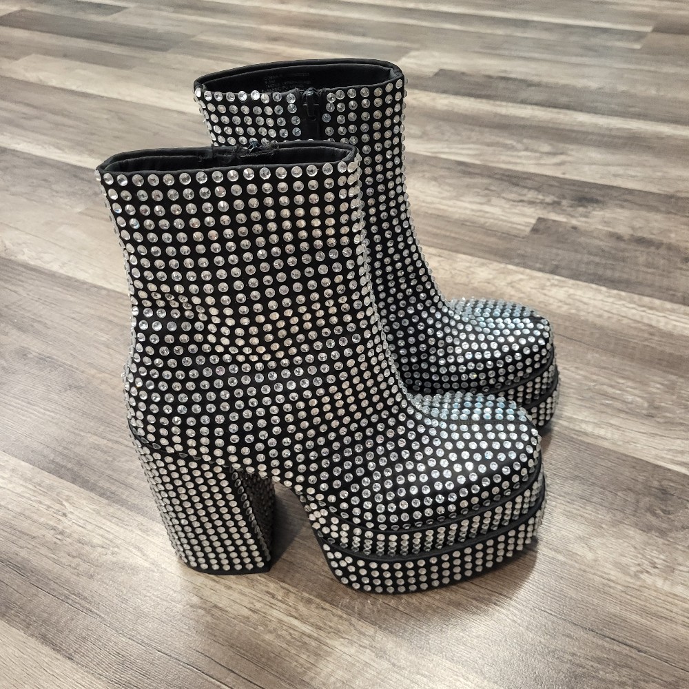 Steve Madden Jewel Stud Platform Boots, 8.5