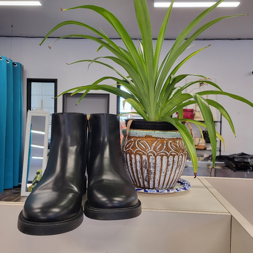 Michael Kors Boots, 8.5M