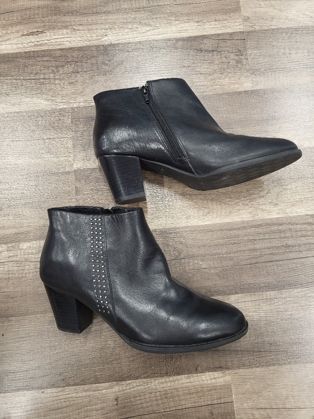 Vionic Stud Design Black Boots, 10