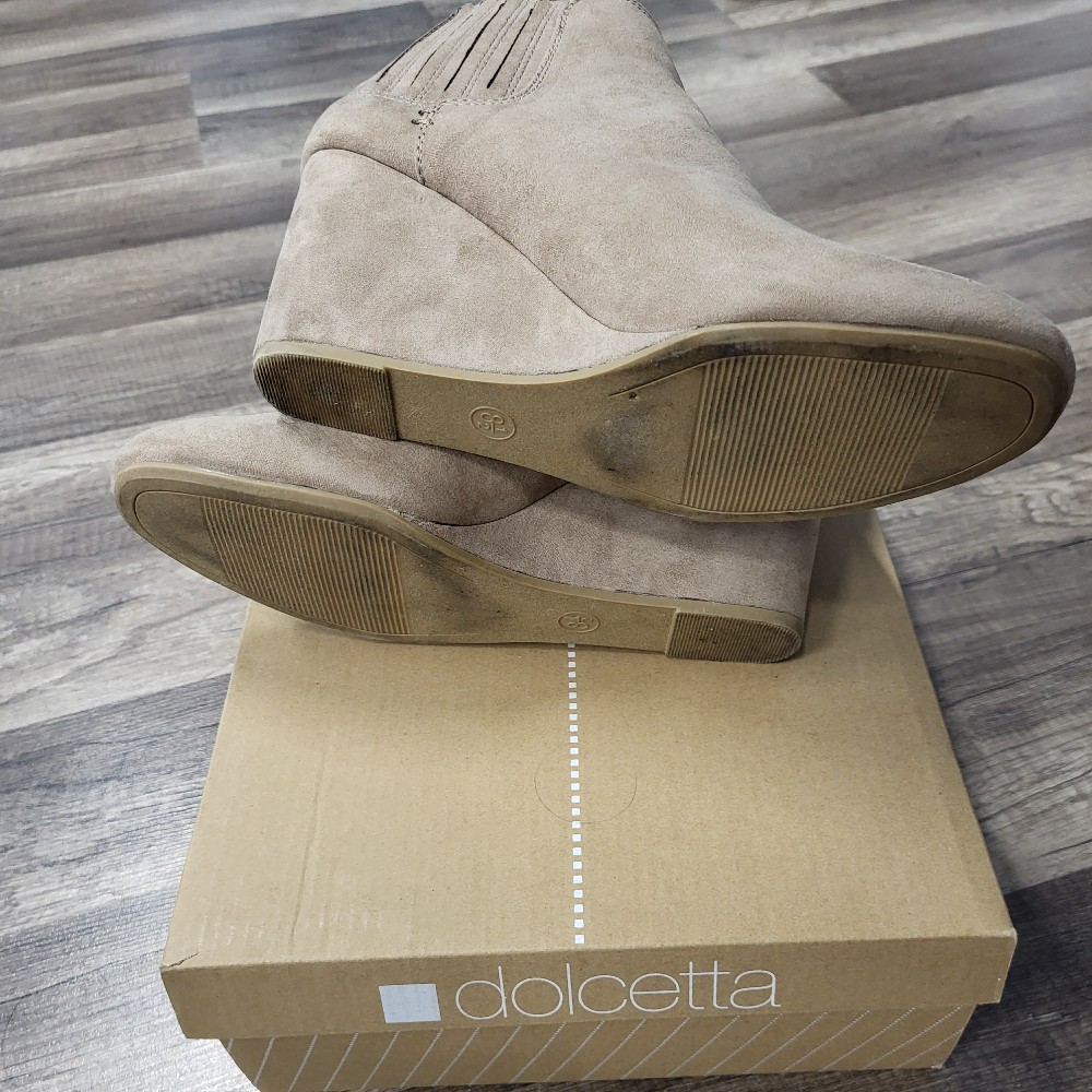 Dolcetta Kimmy Wedge Ankle Boots, 8.5