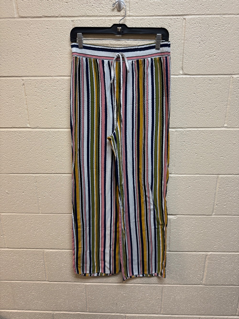 SIZE LARGE EST 1946 pant