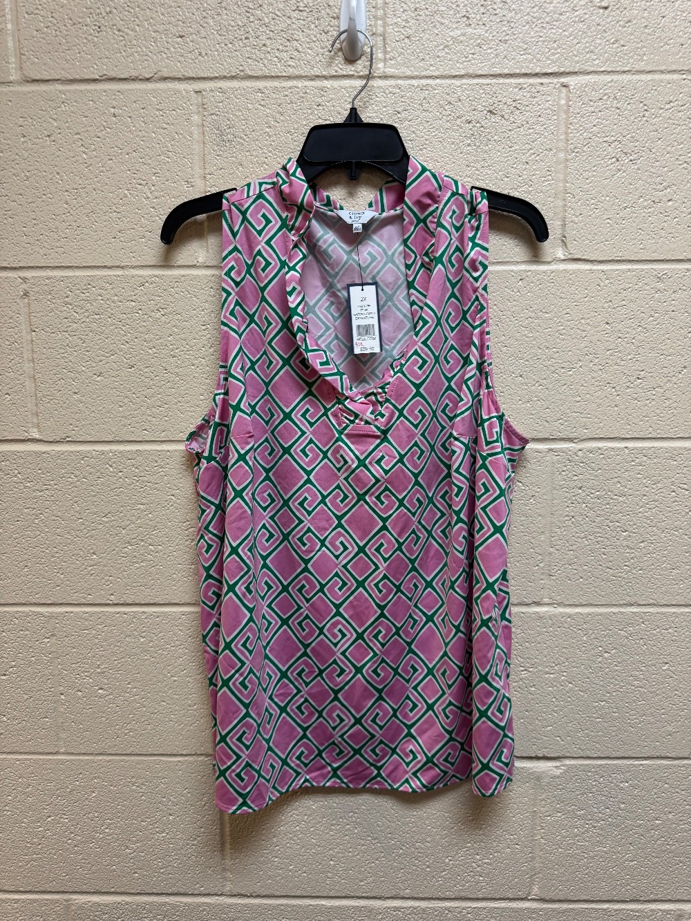 SIZE 2X Crown and Ivy top NEW
