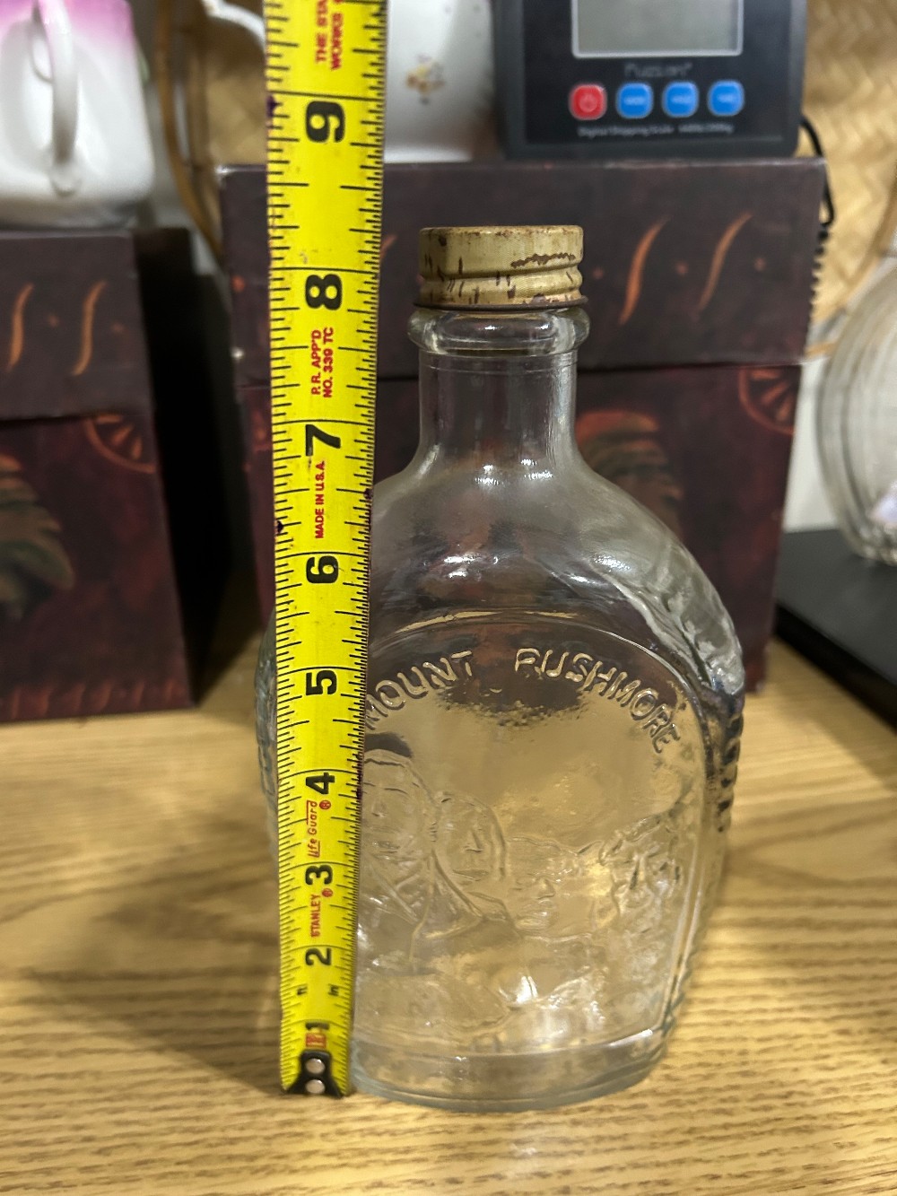 Vintage Clear bottle of Mount Rushmore