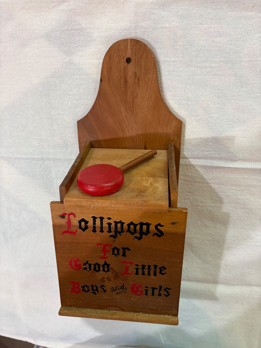Lollipop’s Wooden Box