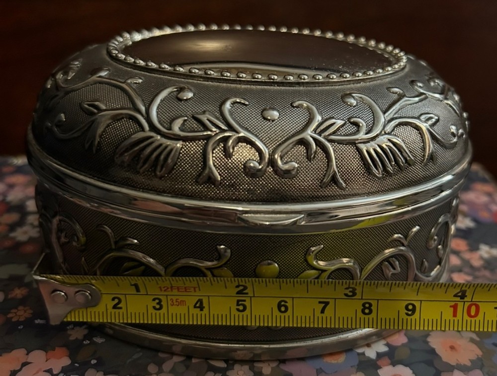 Ornate oval silver tone jewelry trinket box vintage style