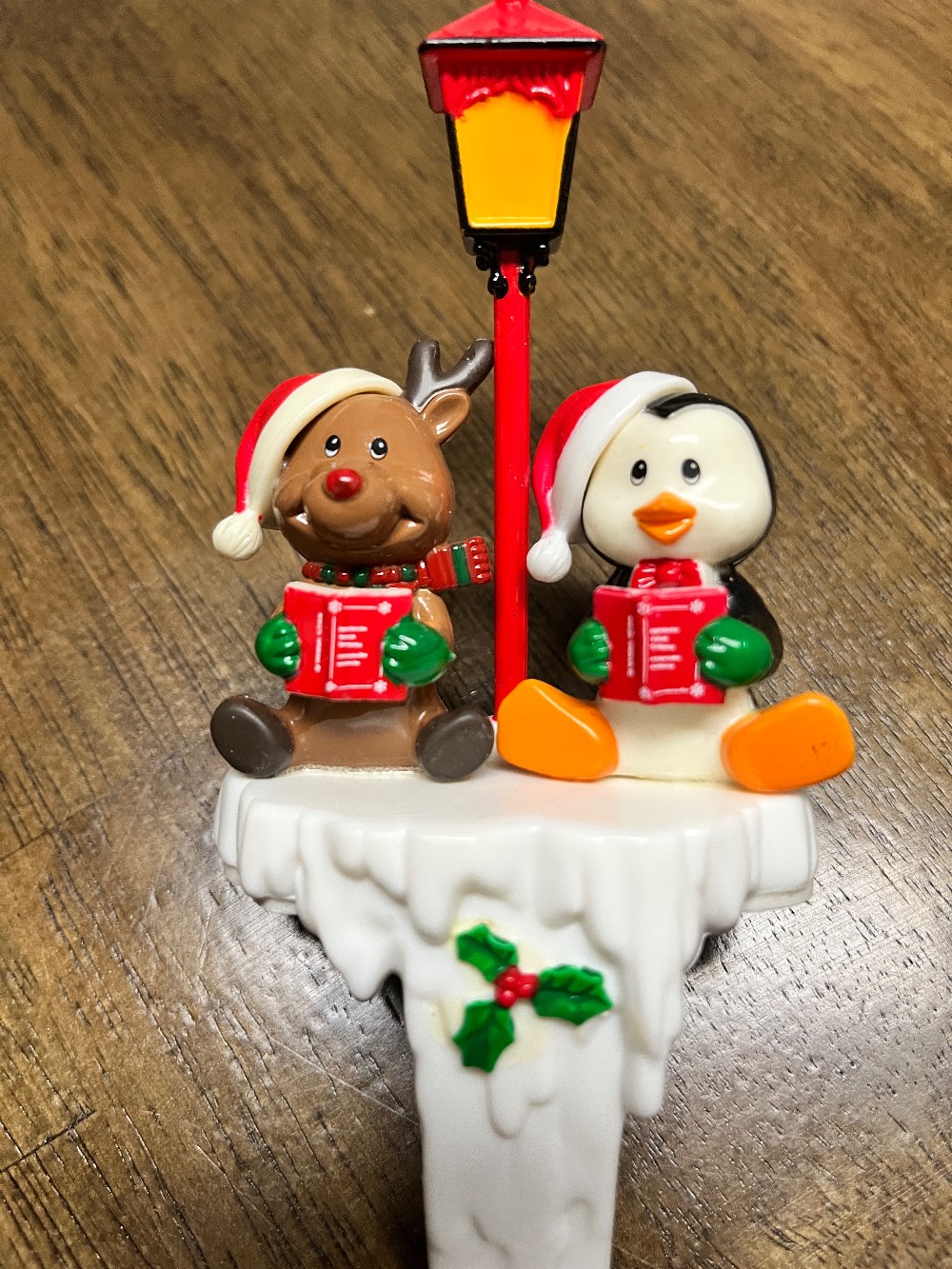 TT - Caroler Pals Plastic Stocking Holder with Box