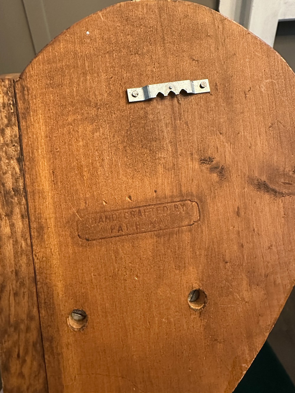 MB Handcrafted Corner Heart Shelf