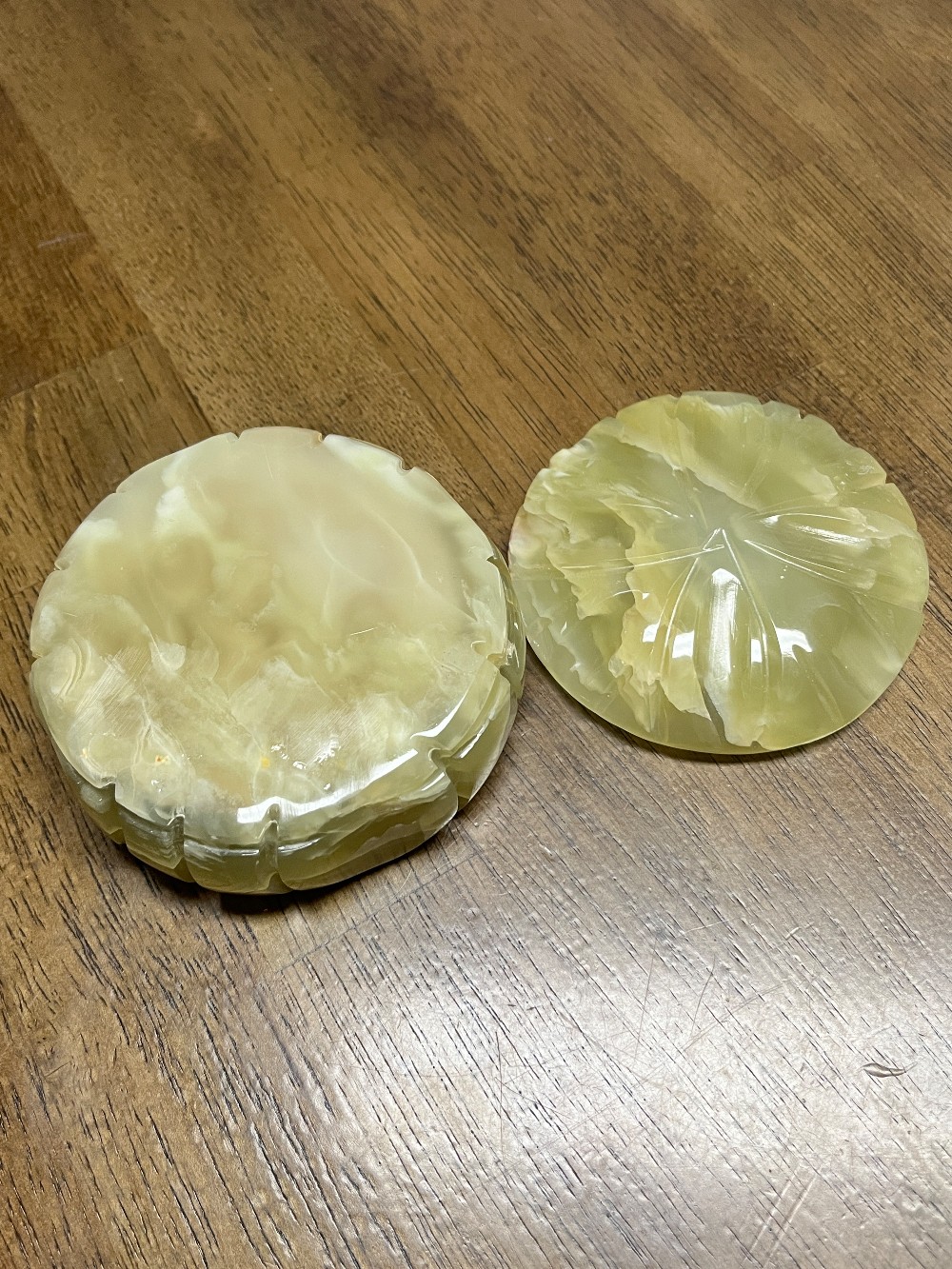 TT - Vintage Carved Green Marbled Onyx Trinket Box