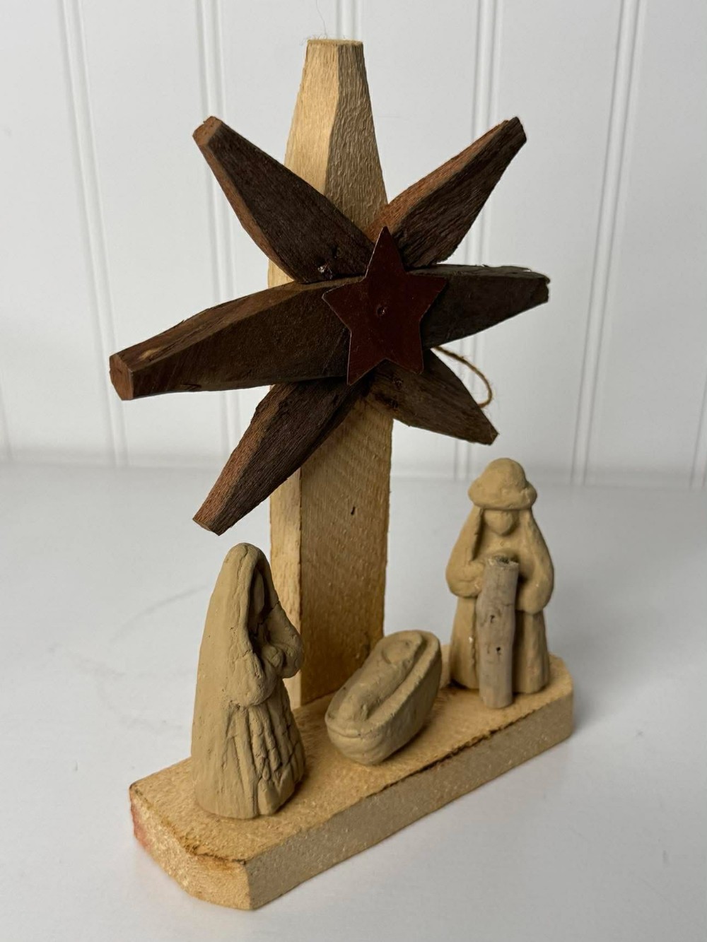 2681 - Driftwood nativity ornament