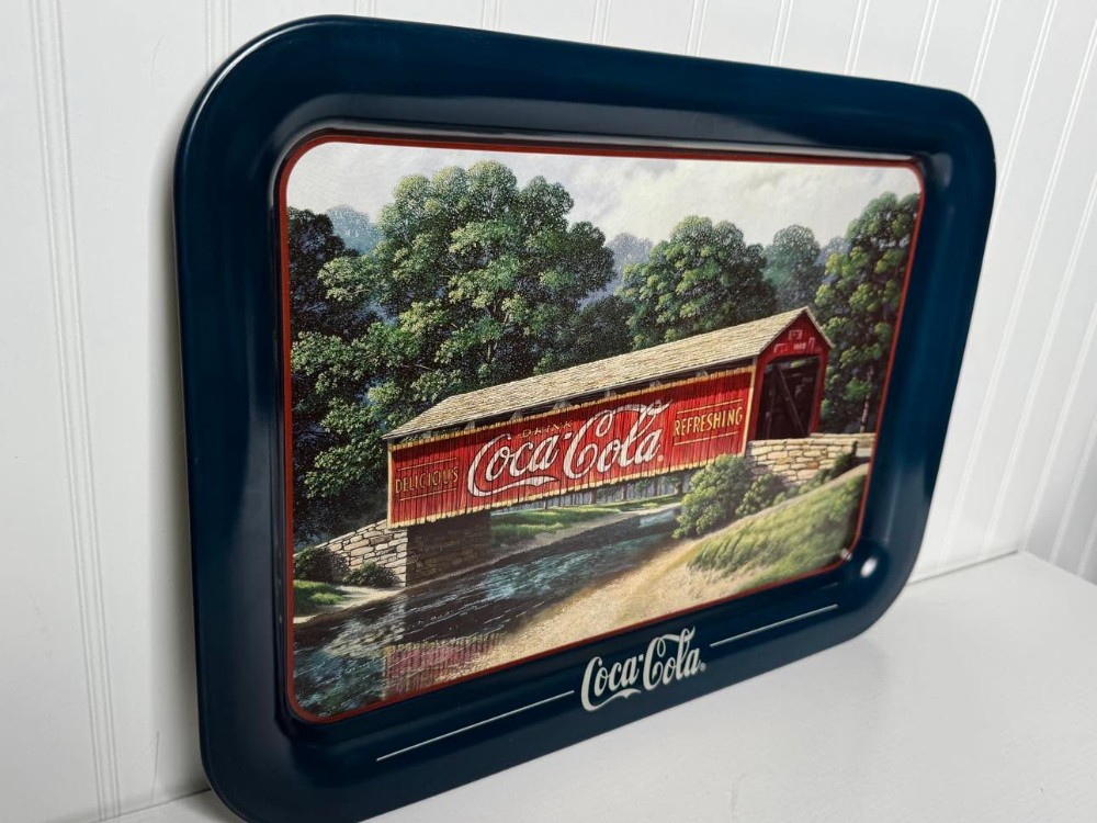 2678 - 1995 Coca-Cola serving tray features artwork titled 