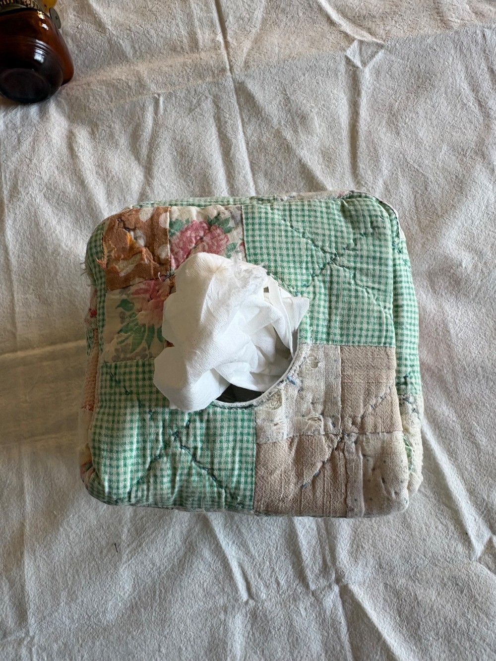 Tissue box cutter quilt cover