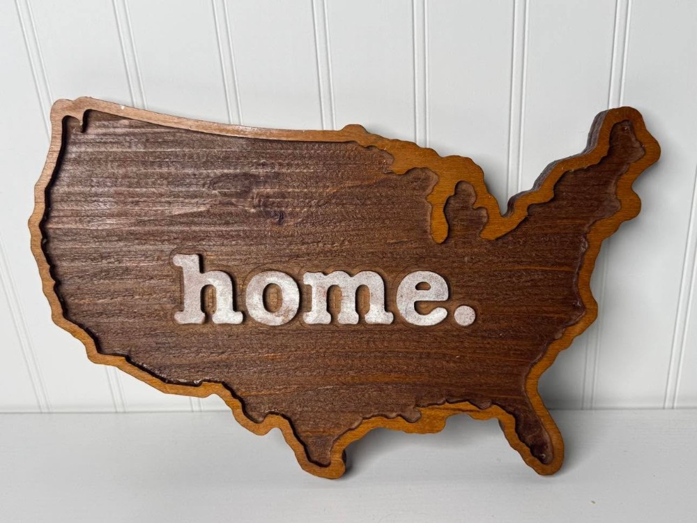 2605 - Layered wooden design shaped like the United States of America with the word 