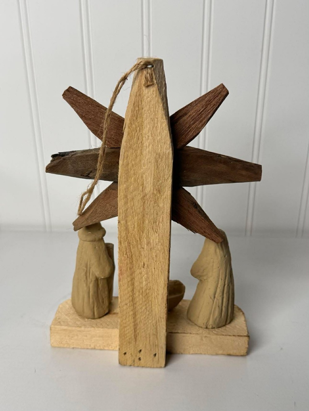 2681 - Driftwood nativity ornament