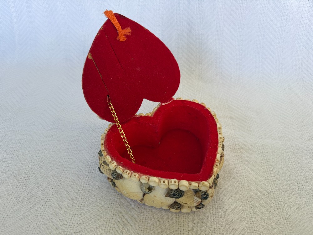 Vintage Heart Shaped Seashell Trinket Box