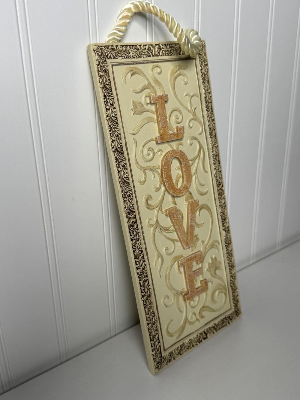 2602 -  Birdcreek Collection wall plaque, the word 