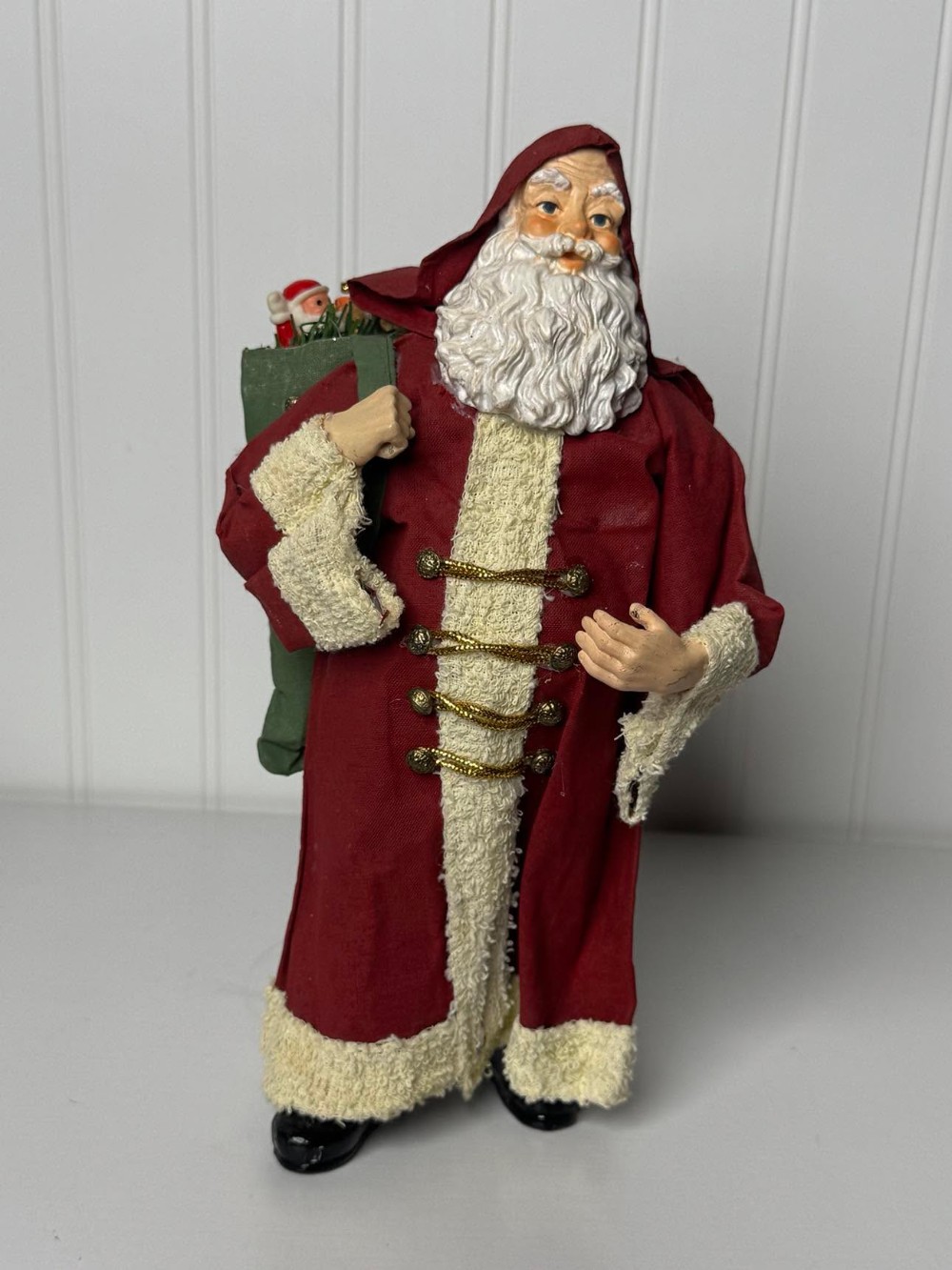 2687 - Vintage, 1990's, Windsor collection paper mache Santa Claus figurine