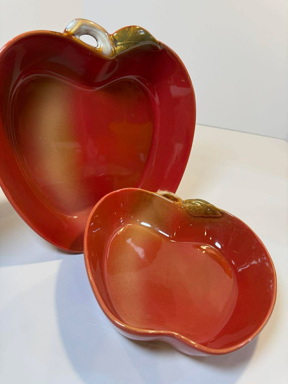 0308 - Set of two - Apple shaped dishes