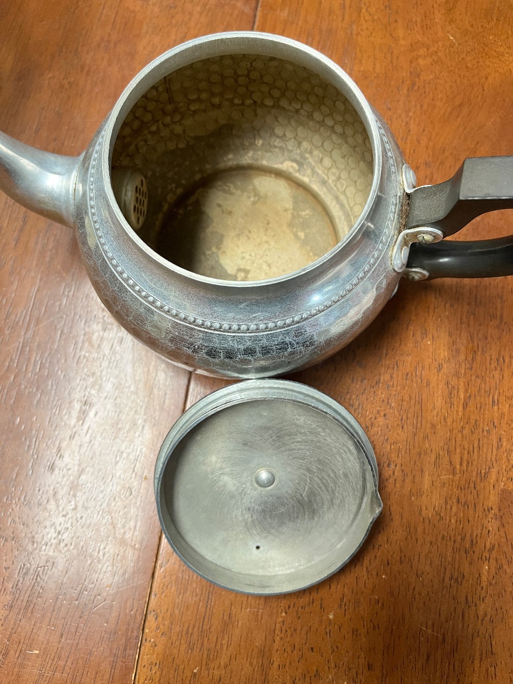 TT - Sona Chrome Aluminum Hammered Tea Pot