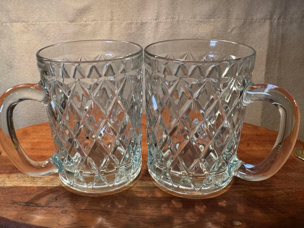 2375 - Vintage Paul Sebastian fine crystal diamond-cut glass mugs