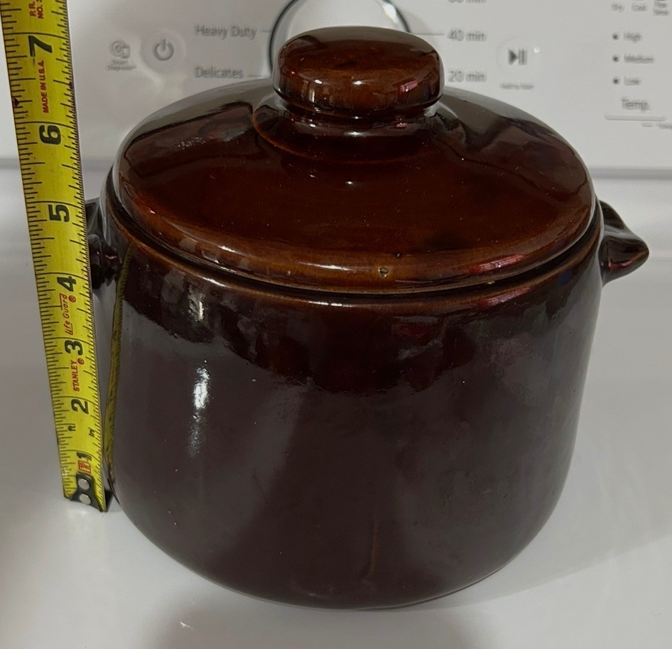 Vintage West bend pot with lid