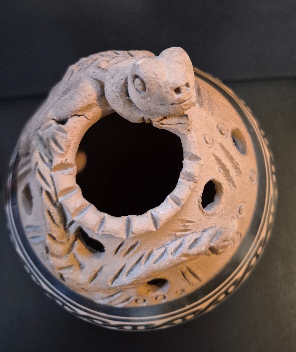 Chorotega pottery vase