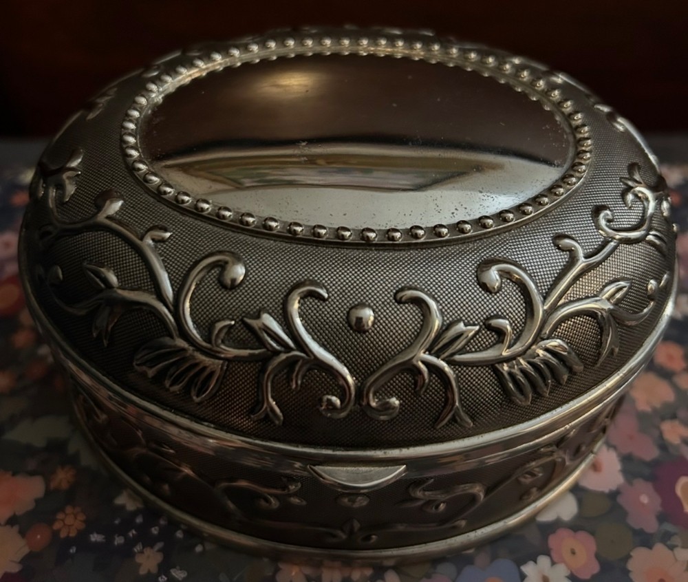 Ornate oval silver tone jewelry trinket box vintage style