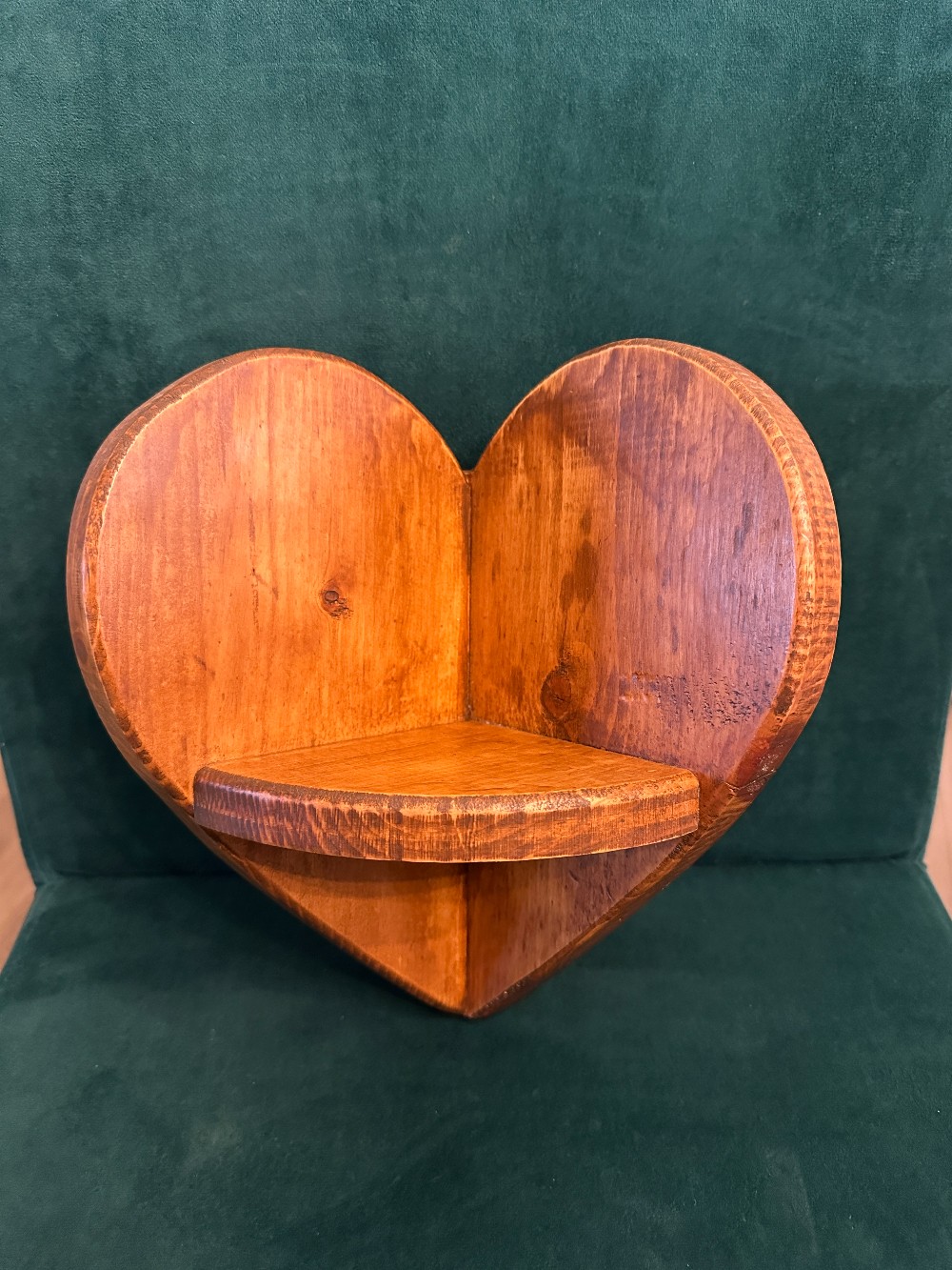 MB Handcrafted Corner Heart Shelf
