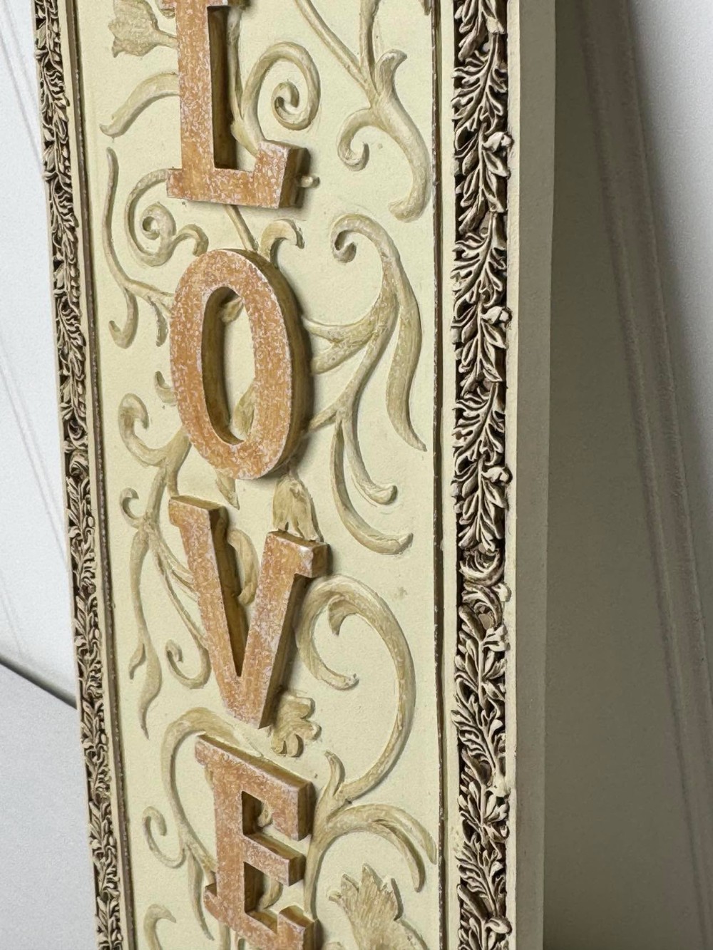 2602 -  Birdcreek Collection wall plaque, the word 