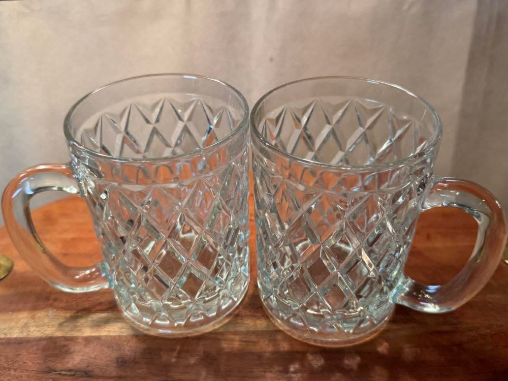 2375 - Vintage Paul Sebastian fine crystal diamond-cut glass mugs