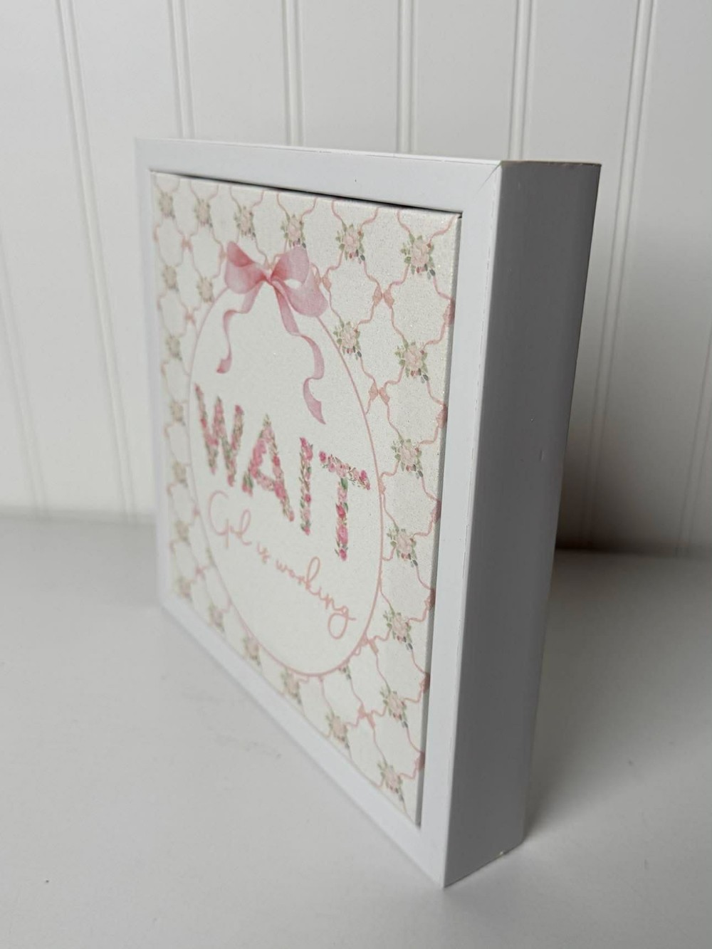 2653 - Pink patterned Christian wall sign features a 