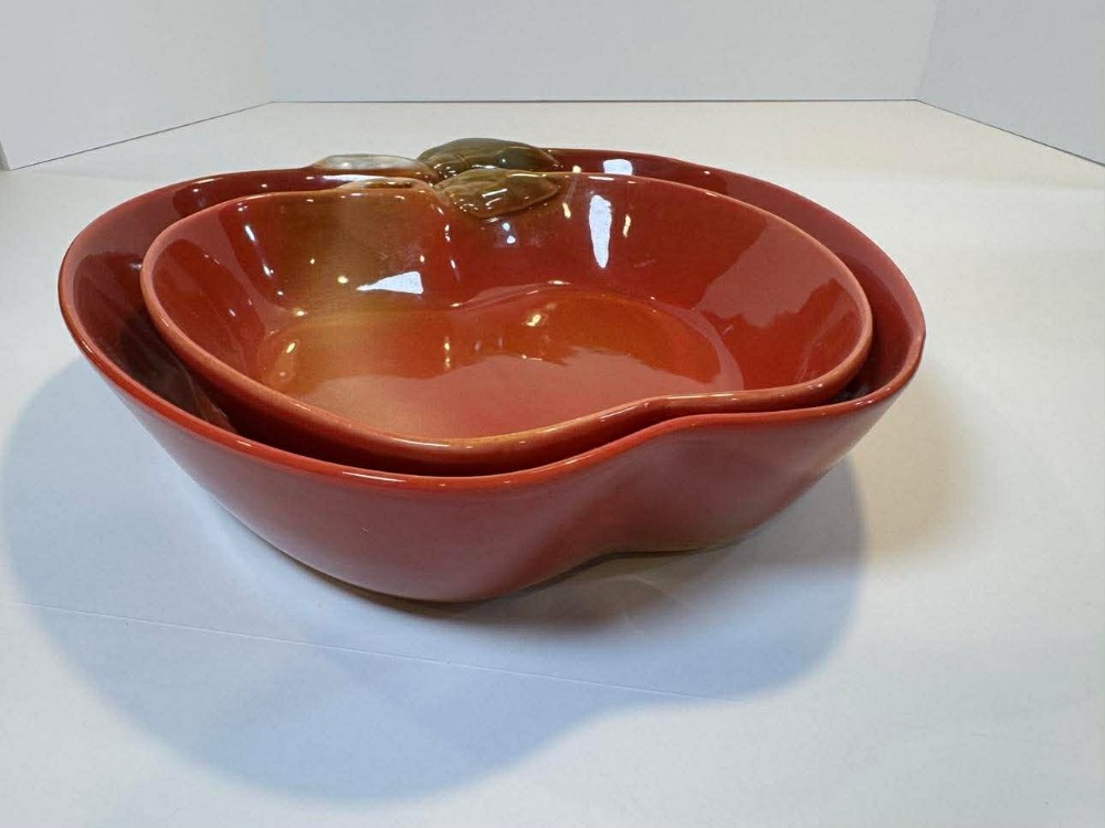 0308 - Set of two - Apple shaped dishes