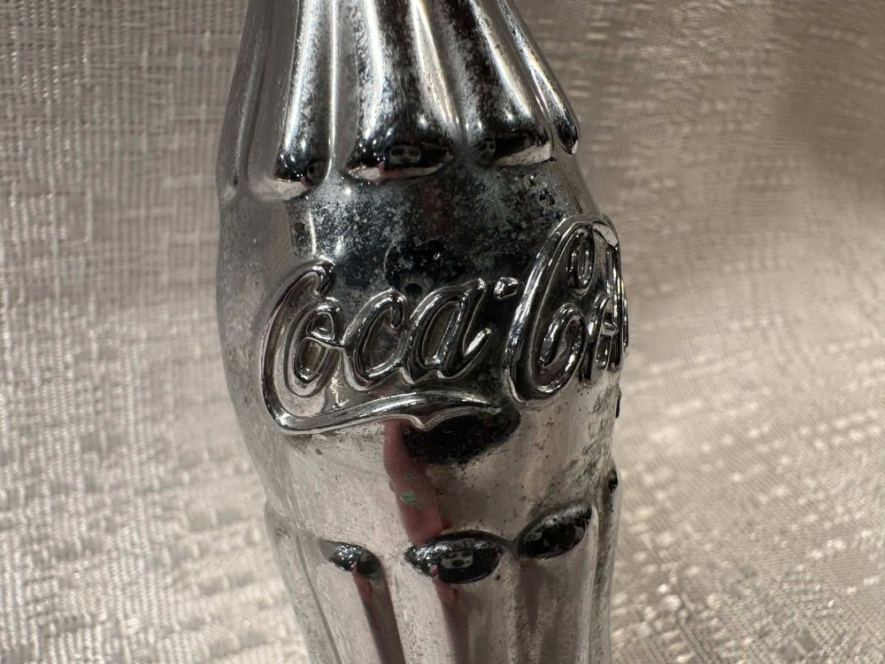 1096 - Vintage 1997 Coca-Cola chrome cheese slicer
