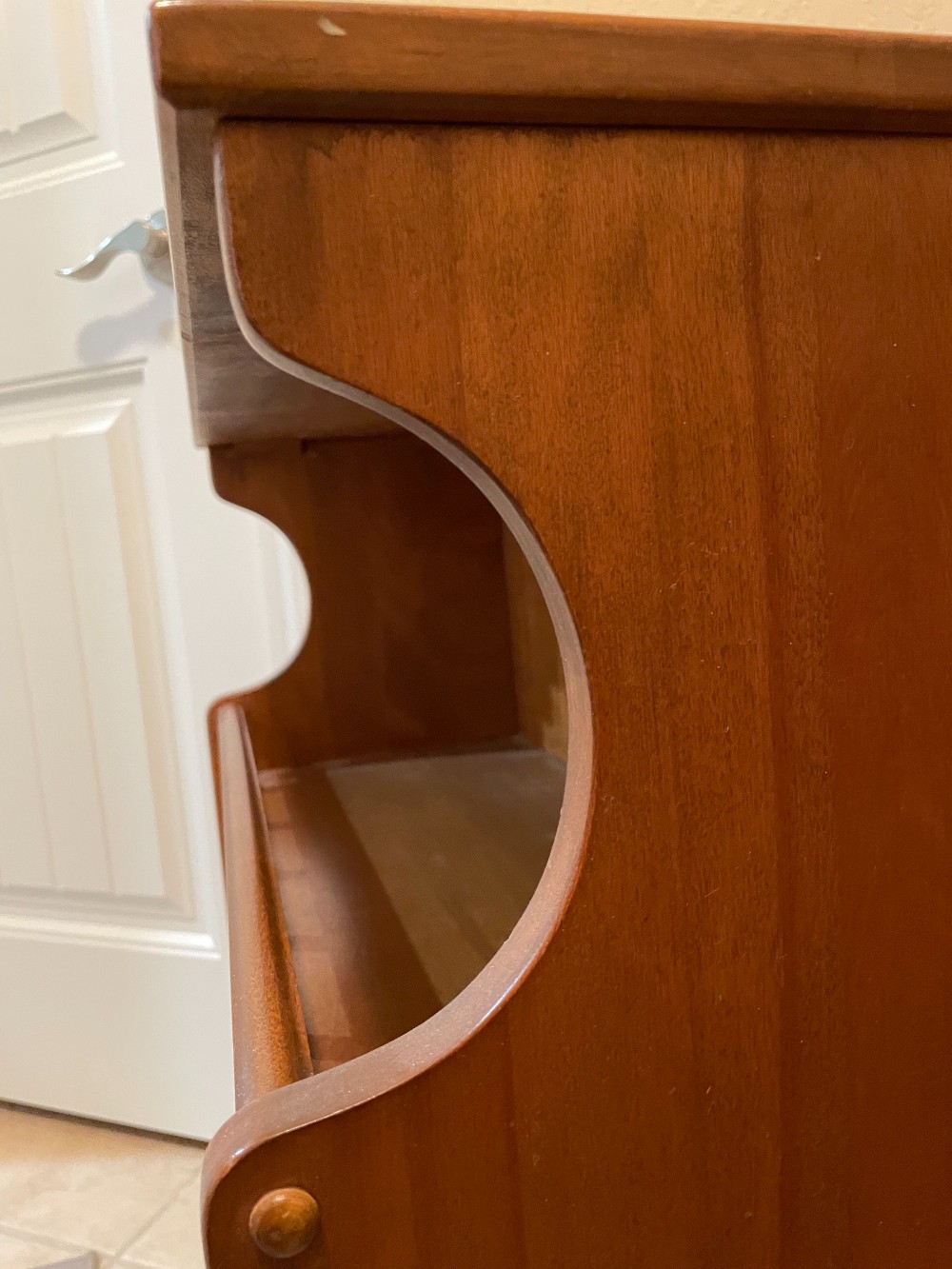Ethan Allen Heirloom Nutmeg Maple Low Bookshelf