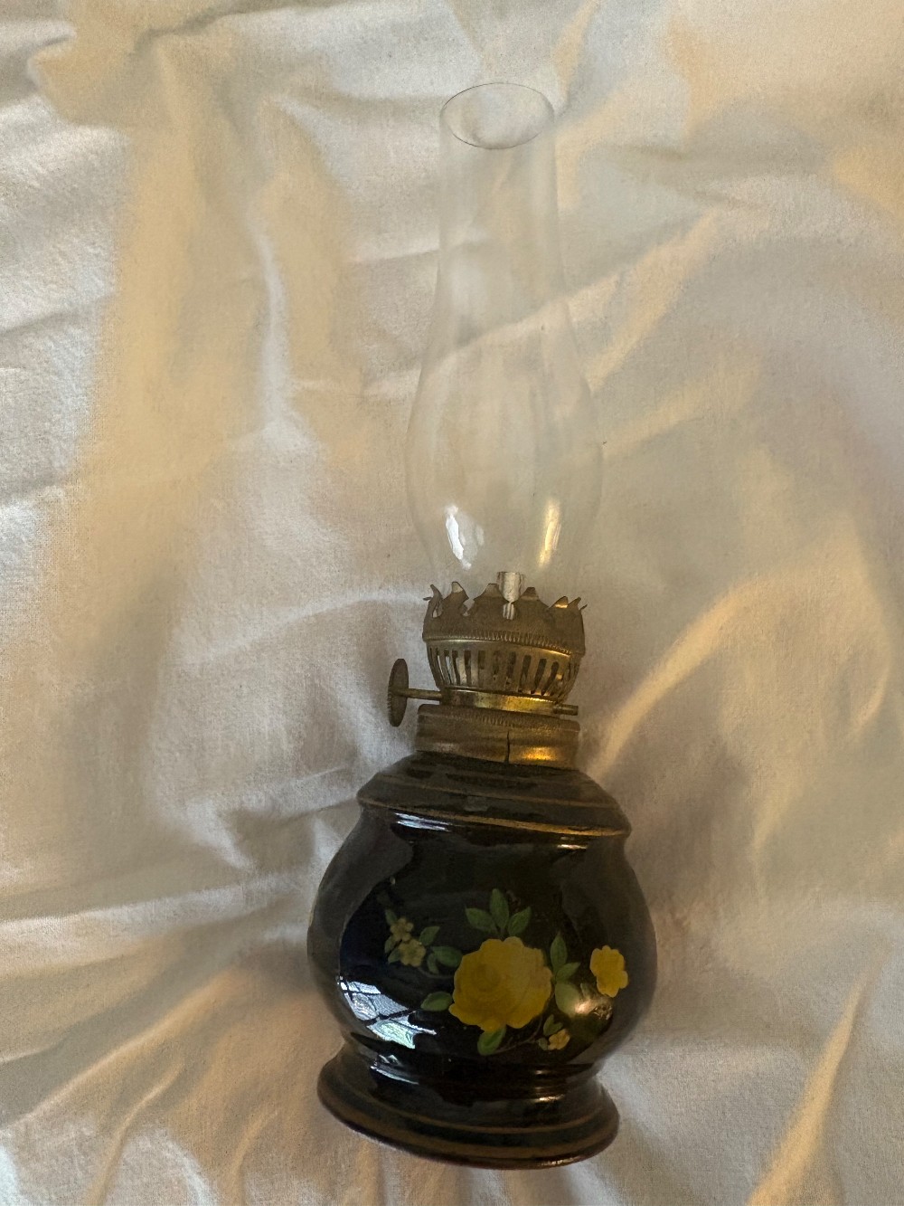 Mini black oil lamp