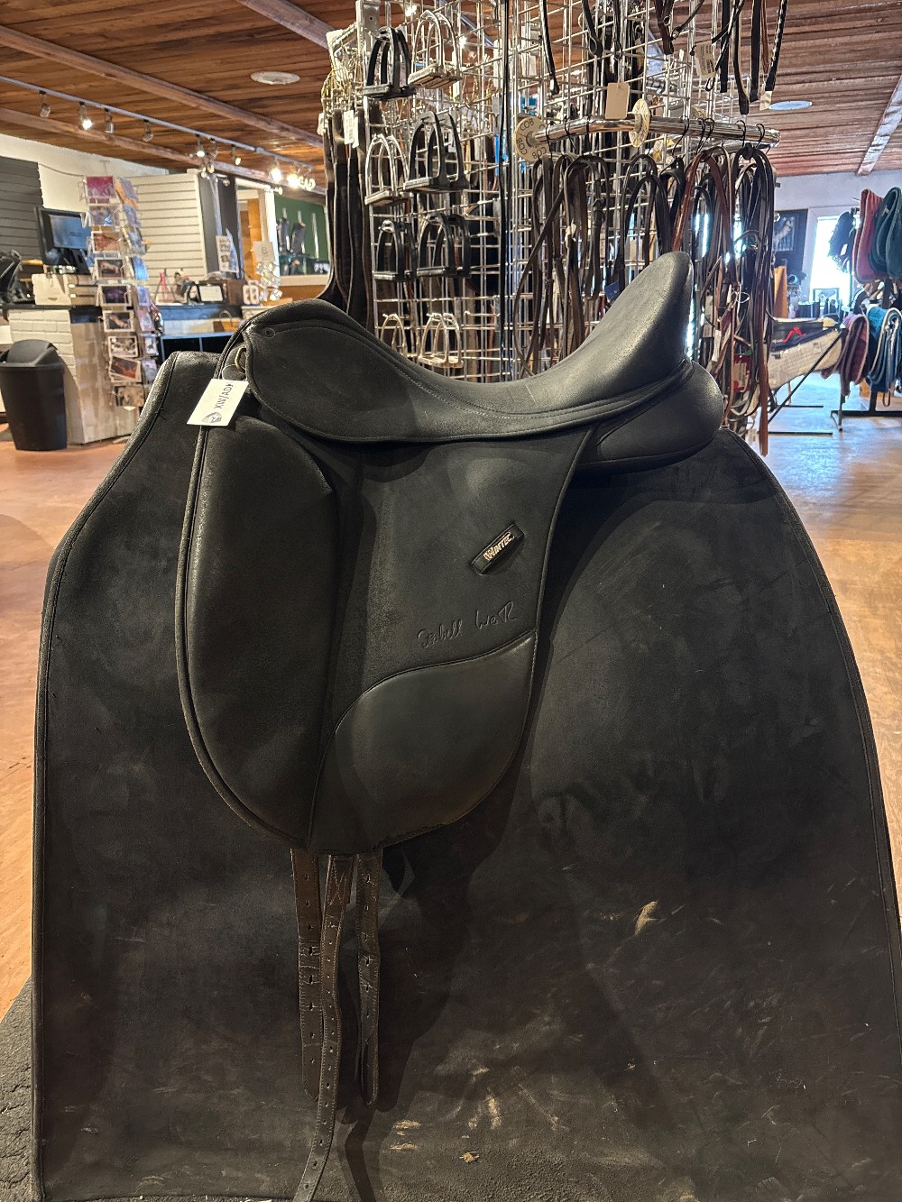 Saddle - English: Dressage